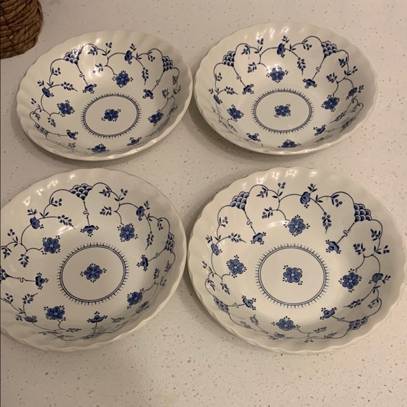 Set of 4 Vintage Myott Finlandia Soup/Salad Bowls 6.25 Some Crazing Classic Blue - Picture 2 of 8
